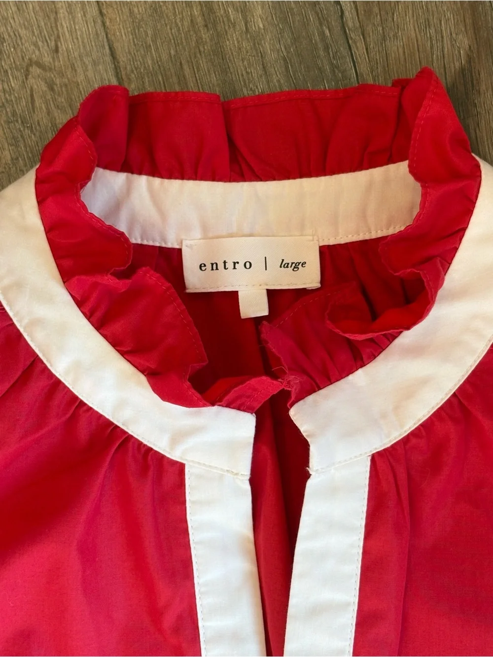 entro Red Short-Sleeve Two-Piece Set with White Trim